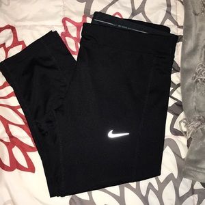 Nike Dri-Fit Cropped Leggings